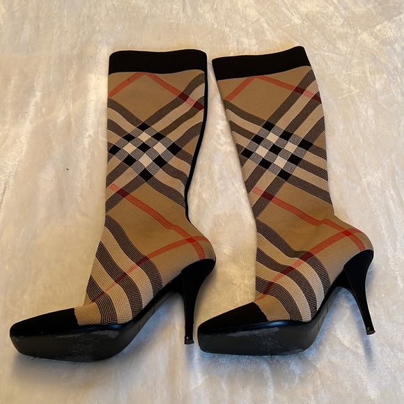 Burberry Shoes - Burberry boots